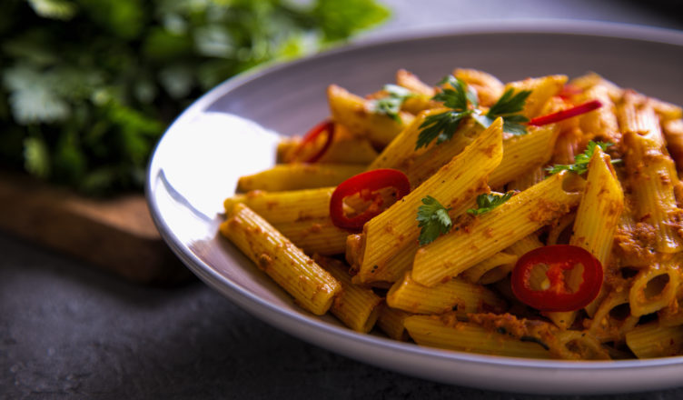 Penne z pesto rosso picante - Superpani.pl - o czym myślą kobiety