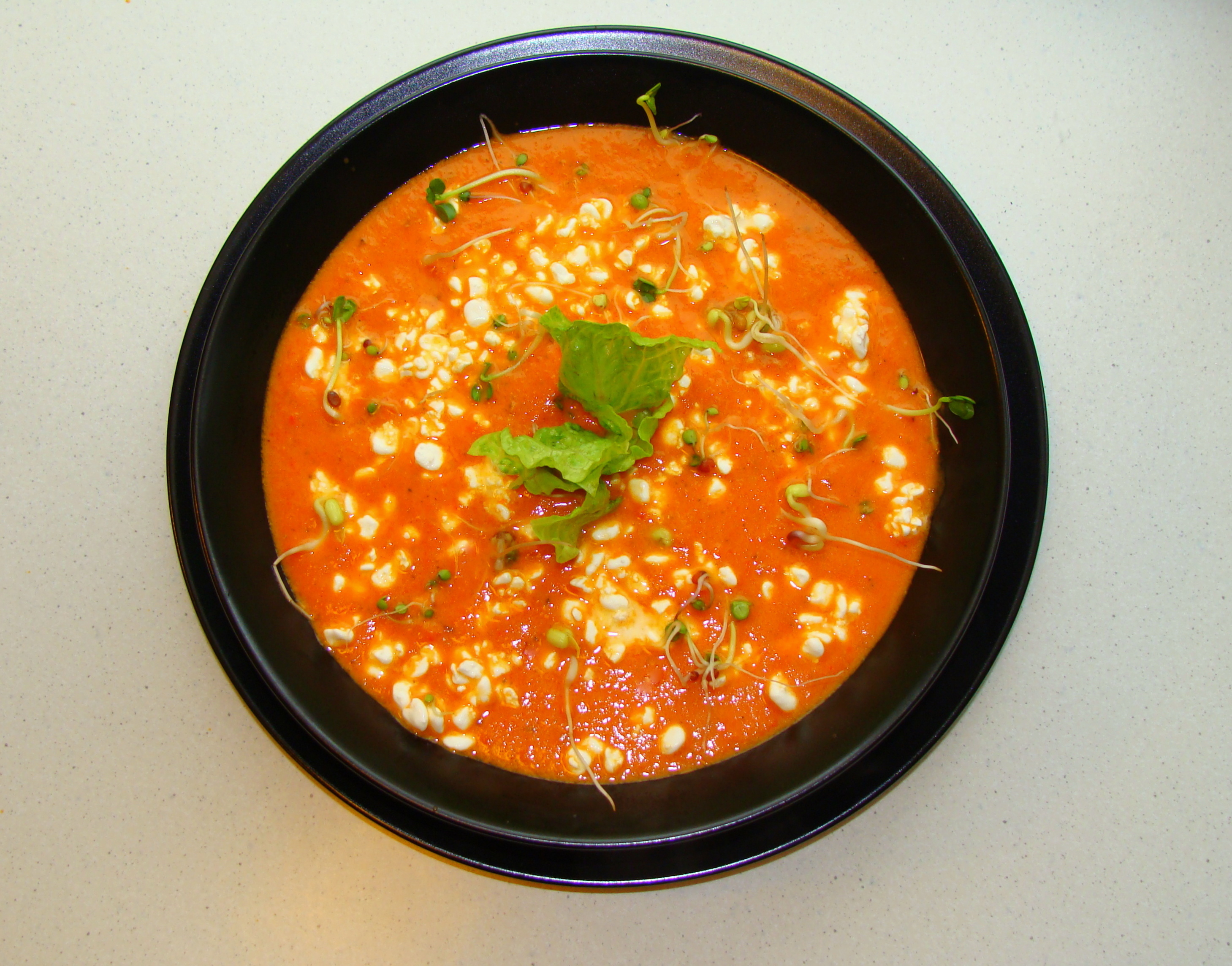 Orzeźwiający przepis – Chłodnik pomidorowy