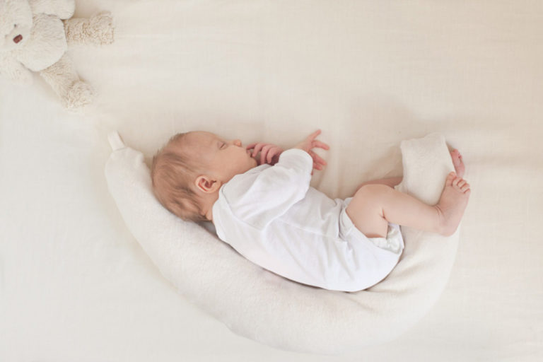 Bezpieczny i spokojny sen noworodka