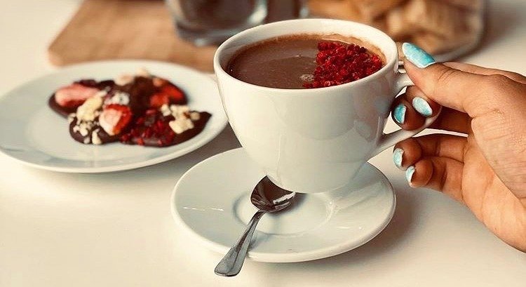 Gorąca czekolada na śniadanie? Czemu nie! Kolumbijczycy piją ją codziennie