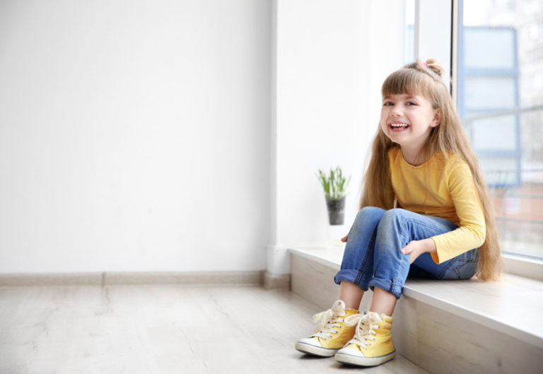 Buty z wysoką cholewką dla dzieci – dlaczego warto na nie postawić?