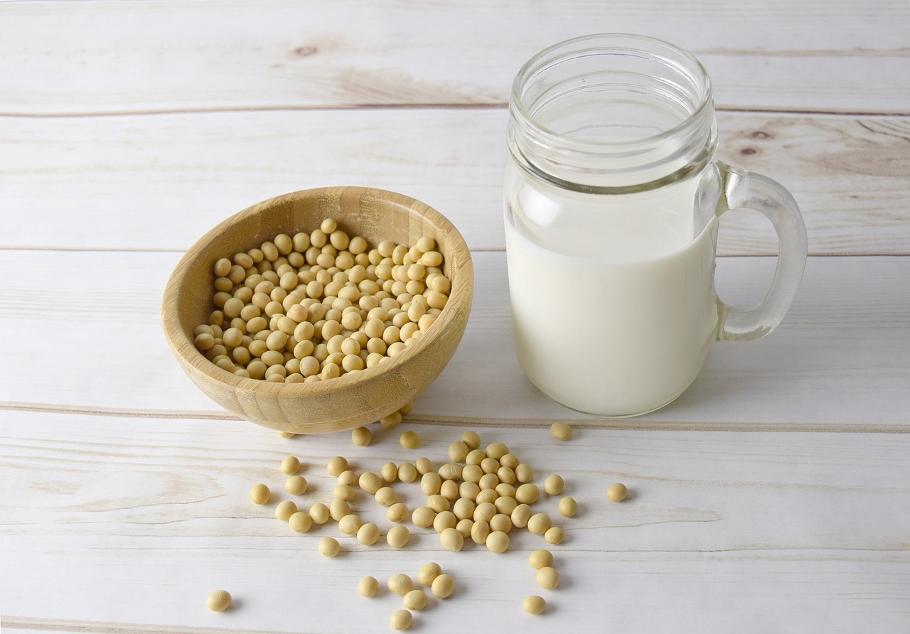 Dlaczego warto stosować mleko roślinne?