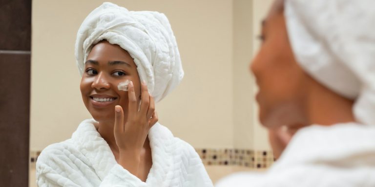 Największe mity dotyczące pielęgnacji skóry twarzy