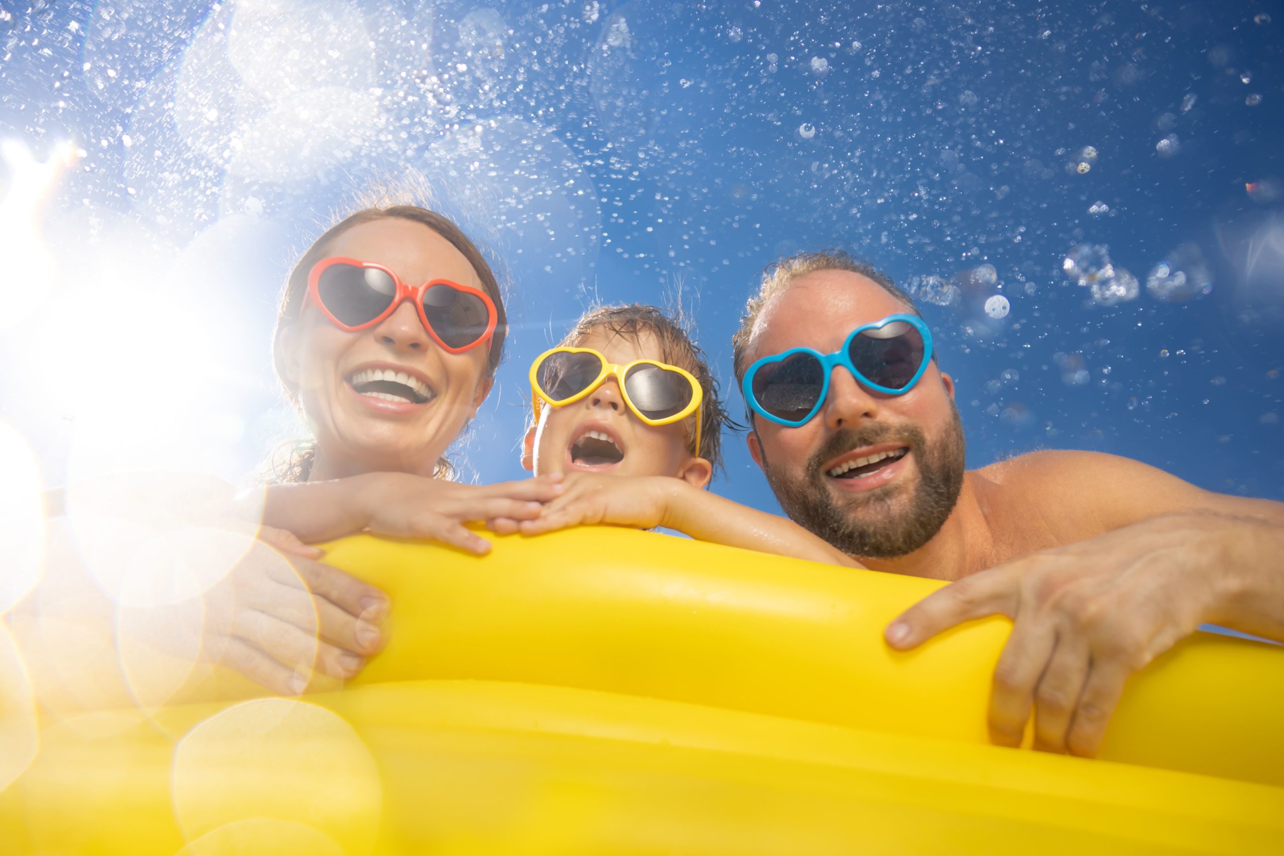 Wybierasz się na wakacje z dzieckiem? Poznaj 3 pomysły, dzięki którym wypoczniesz, a maluch nie zapomni ich do końca życia!
