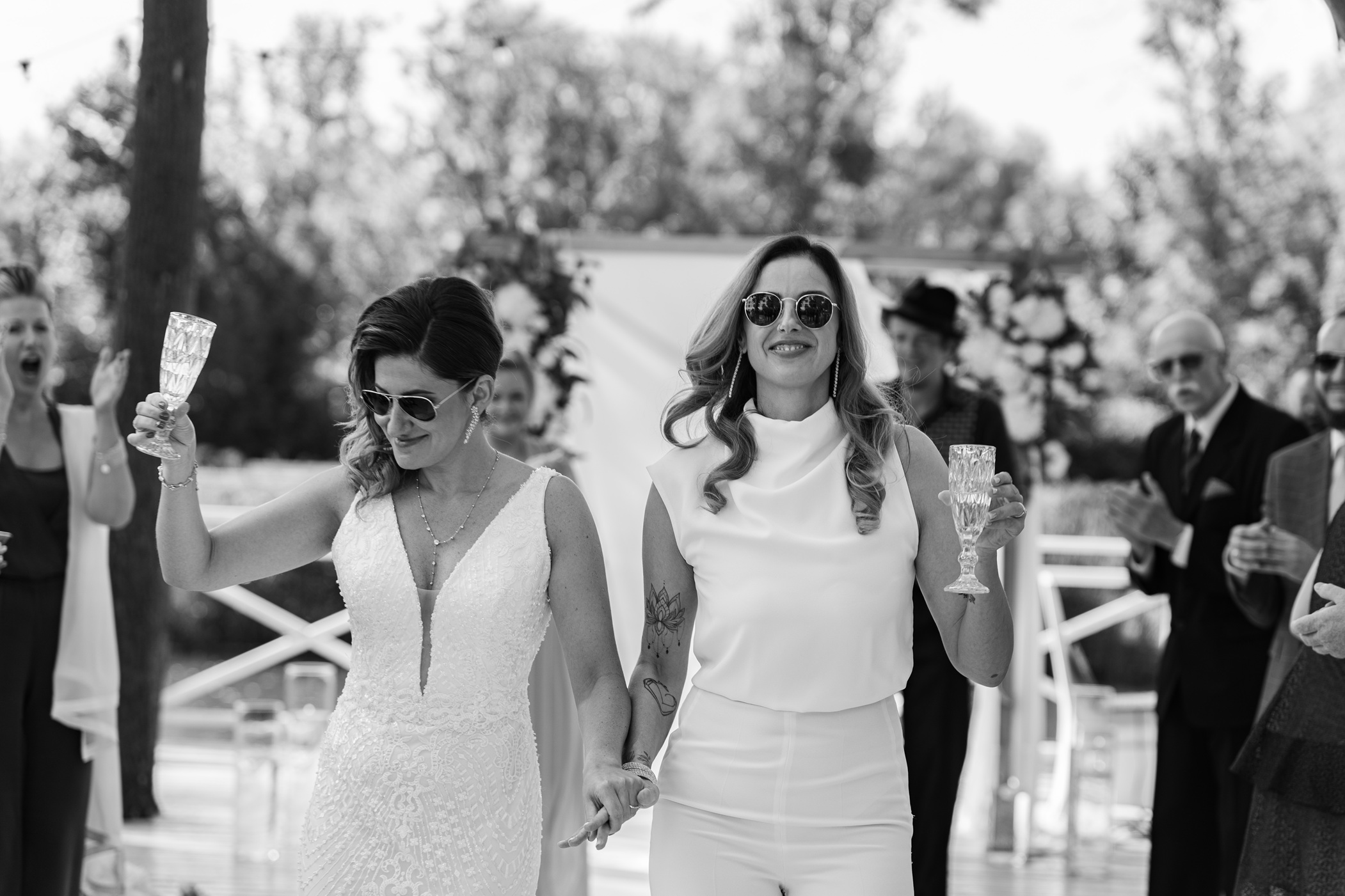 Śluby osób w związkach jednopłciowych – gdzie są legalne i co mówi prawo w Polsce?